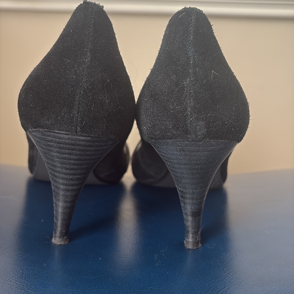 Retro Rocker Suede Studded Heels - Picture 3 of 10